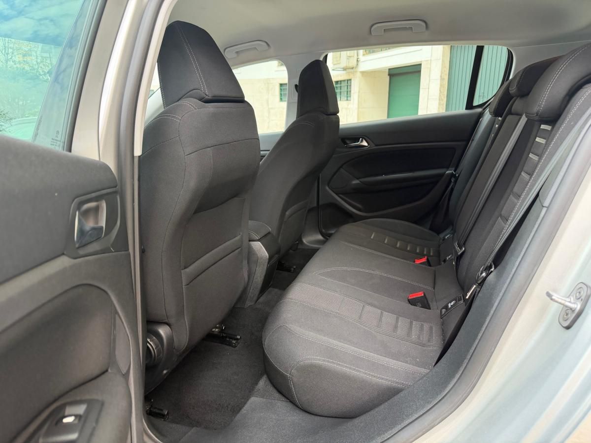 peugeot-308-2014-gasolina-1598cc