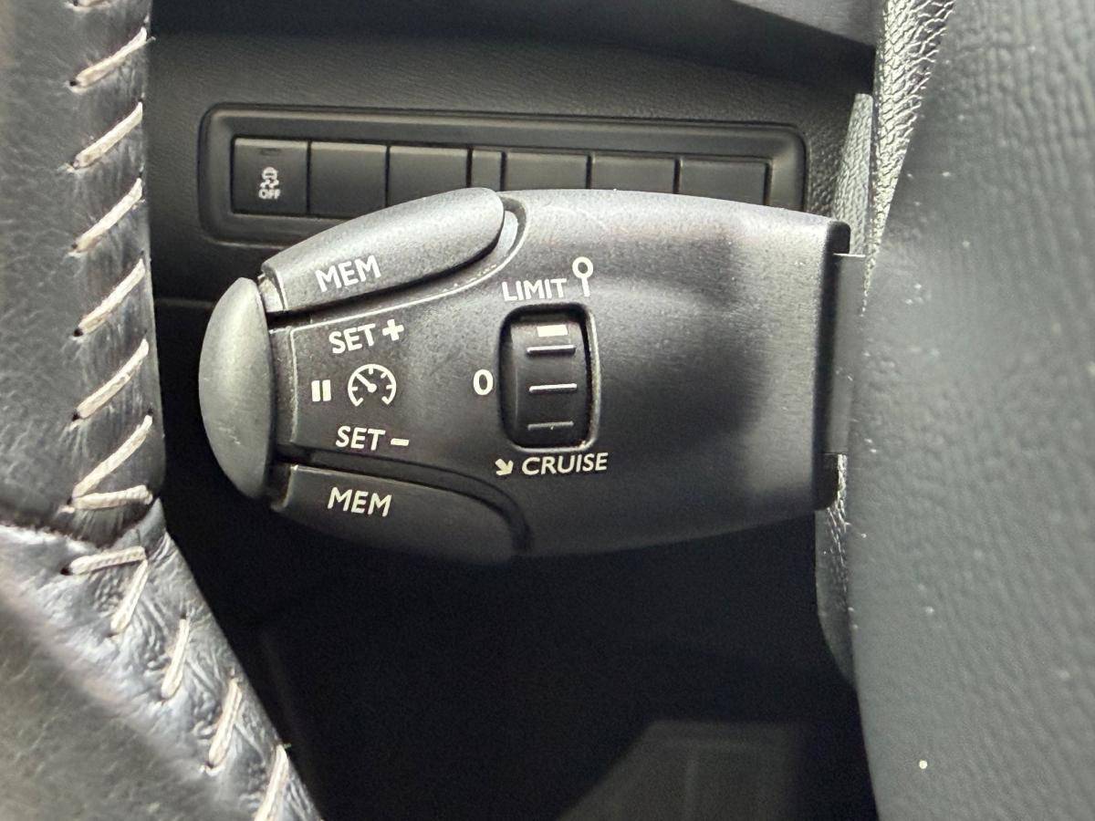 peugeot-308-2014-gasolina-1598cc