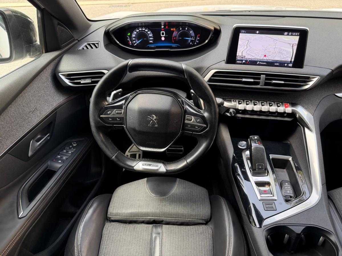 peugeot-5008-2018-diesel-1560cc