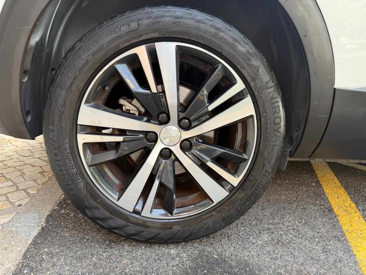 peugeot-5008-2018-diesel-1560cc