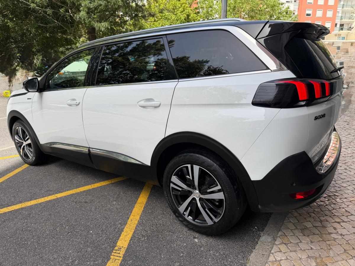 peugeot-5008-2018-diesel-1560cc