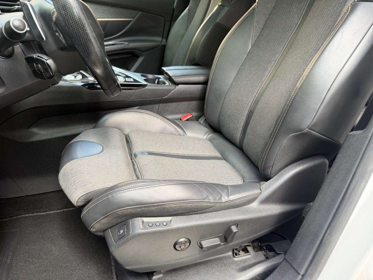 peugeot-5008-2018-diesel-1560cc