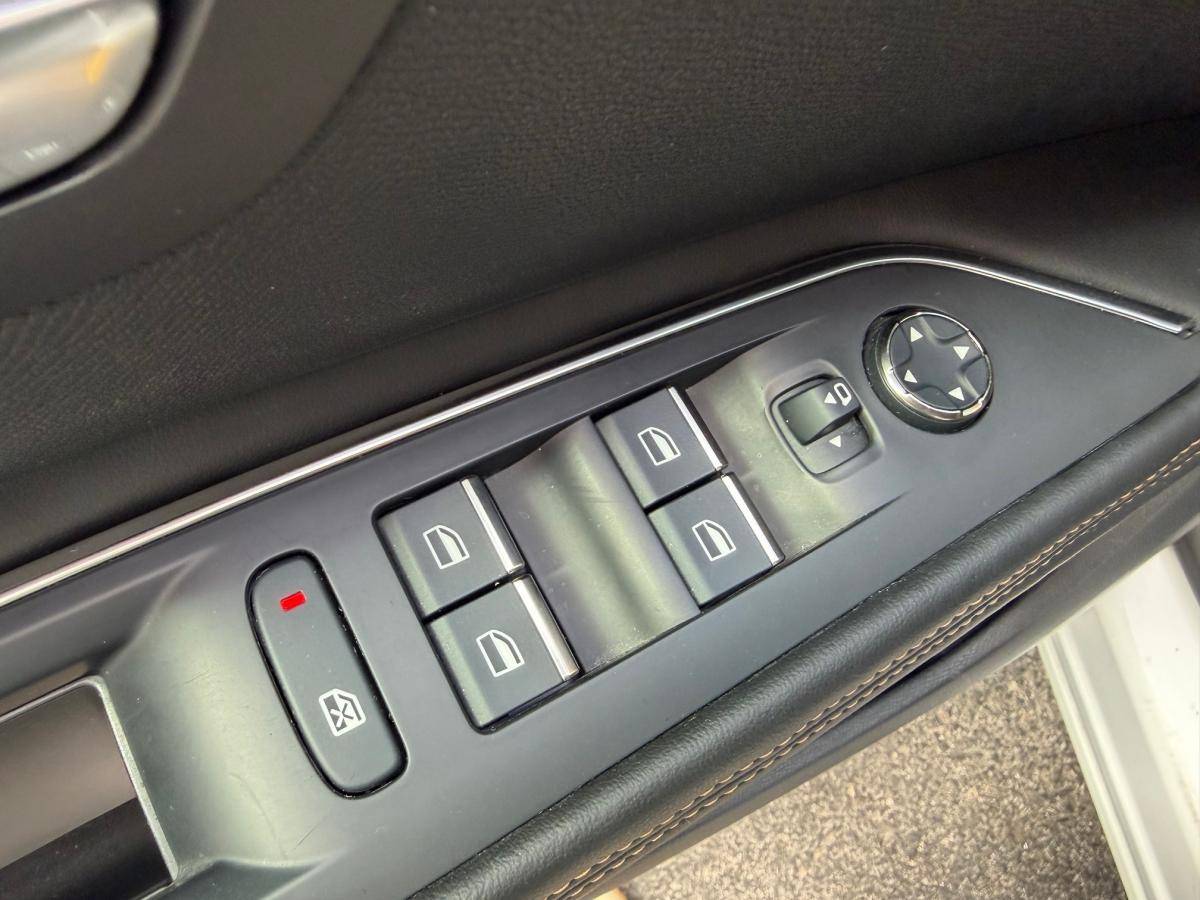 peugeot-5008-2018-diesel-1560cc
