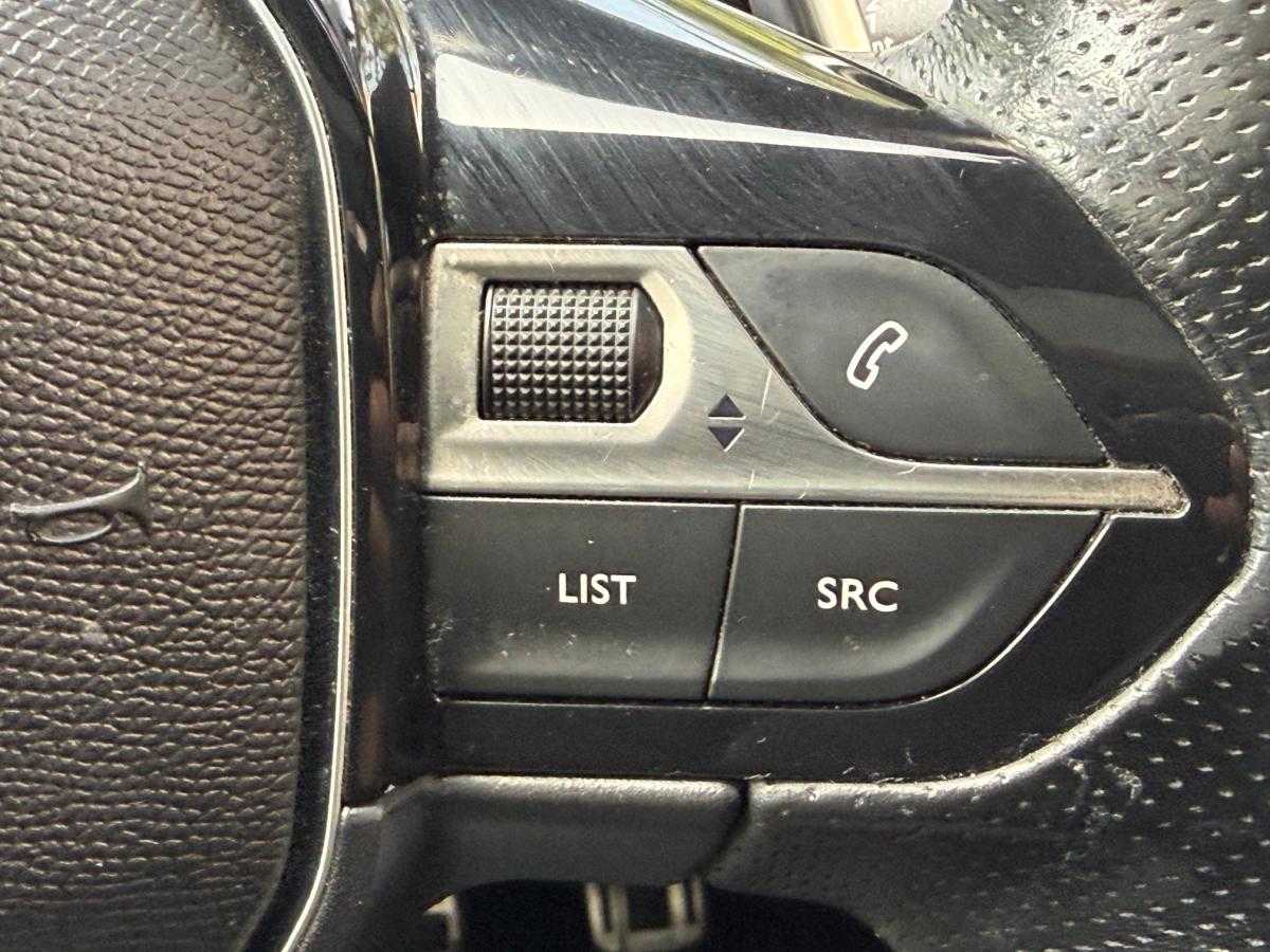 peugeot-5008-2018-diesel-1560cc