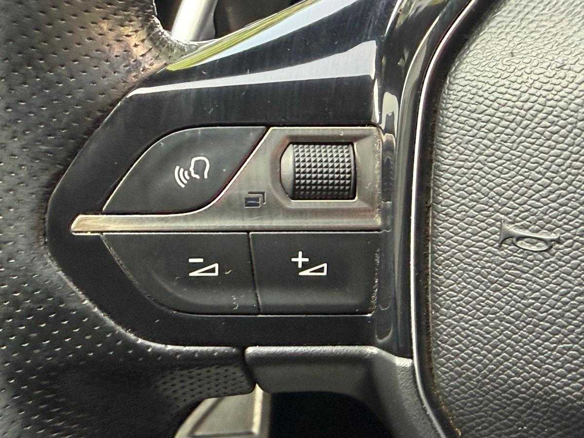 peugeot-5008-2018-diesel-1560cc