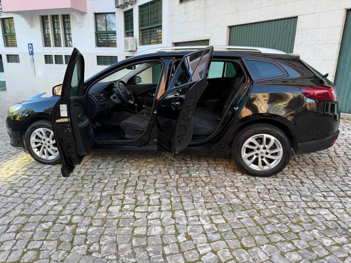 renault-megane-sport-tourer-2016-diesel-1461cc