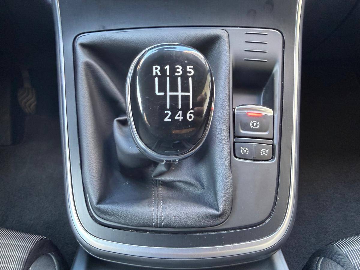 renault-grand-scenic-2017-gasolina-1197cc
