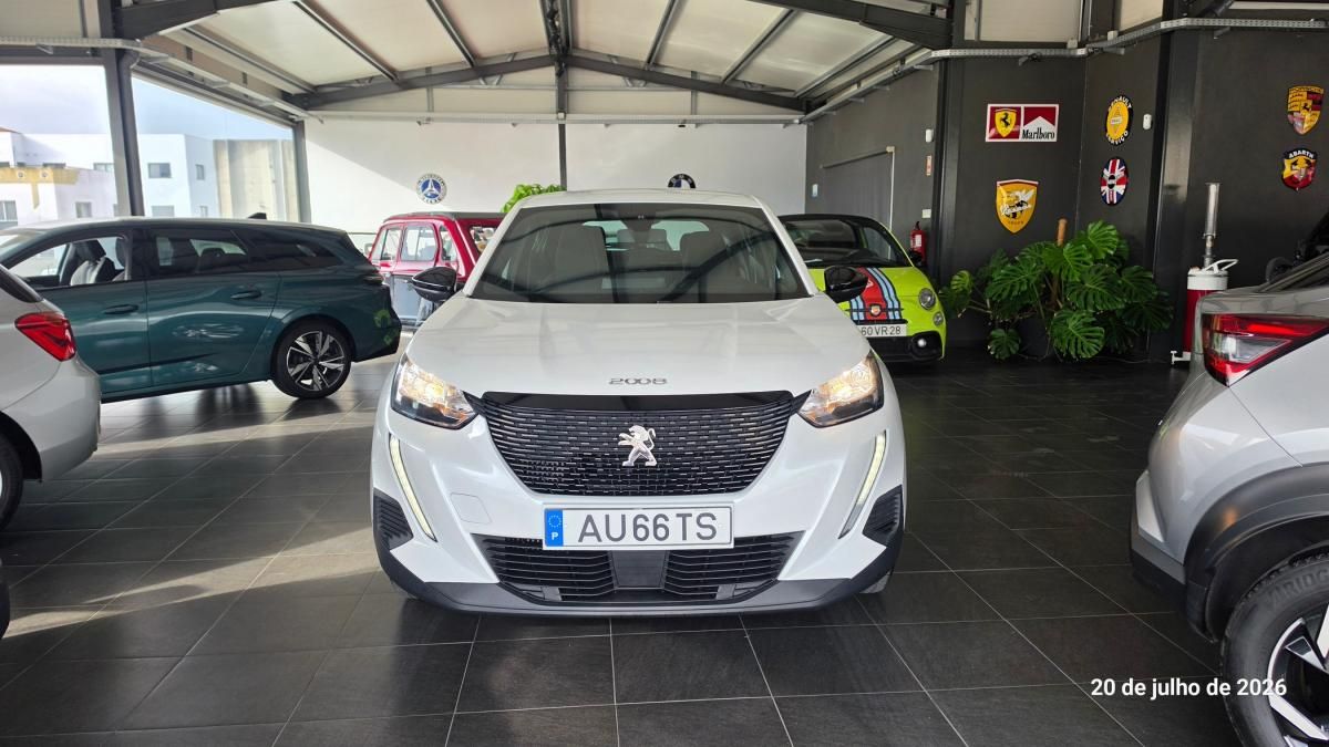 peugeot-2008-2022-gasolina-1199cc