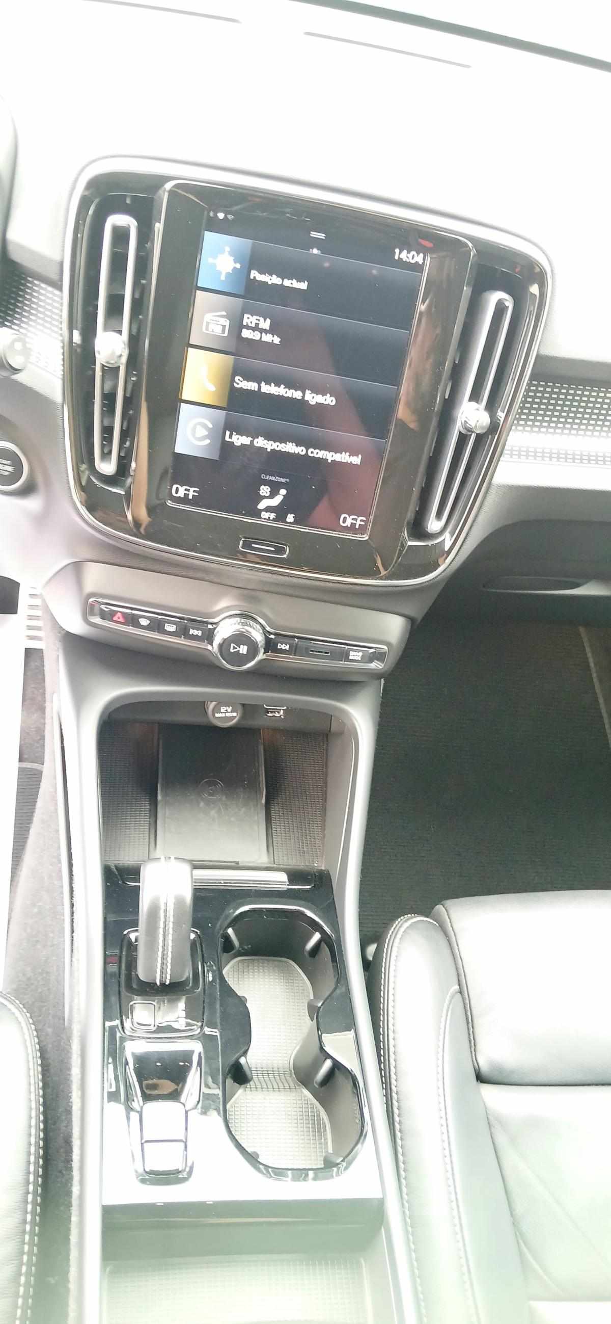 volvo-xc40-2021-hibrido-a-gasolina-1477cc