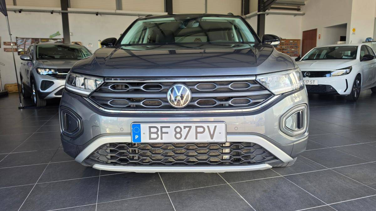 volkswagen-t-roc-2023-gasolina-999cc