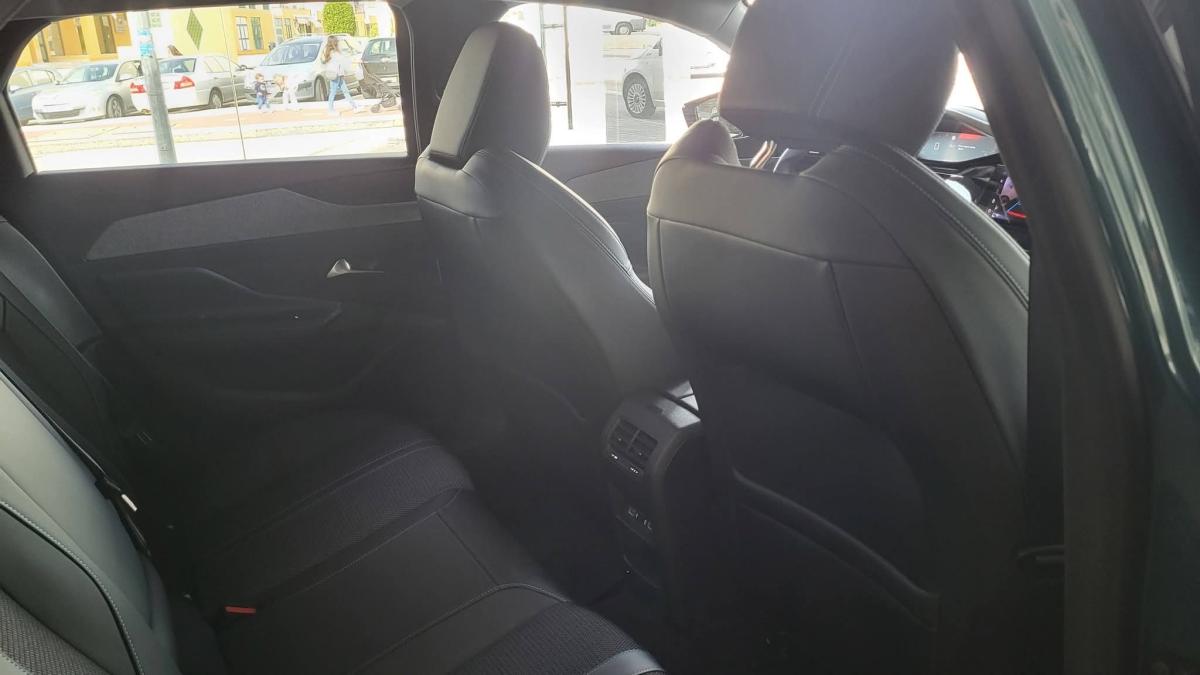 peugeot-308-sw-2022-diesel-1499cc