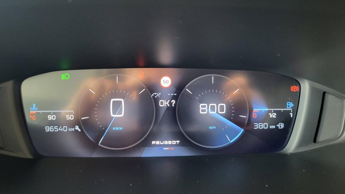 peugeot-308-sw-2022-diesel-1499cc