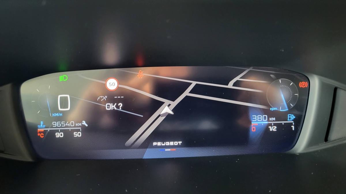peugeot-308-sw-2022-diesel-1499cc
