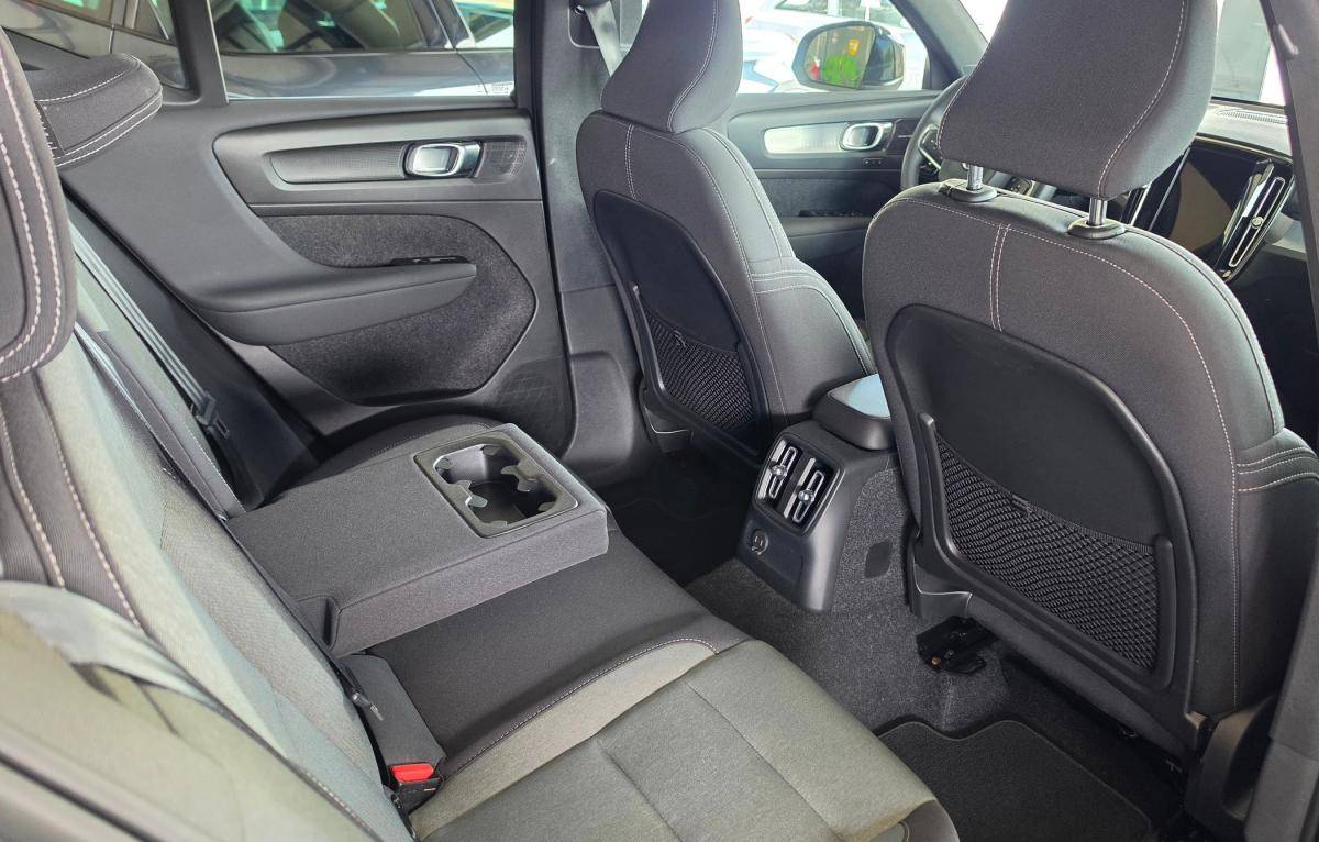 volvo-xc40-2022-hibrido-a-gasolina-1477cc