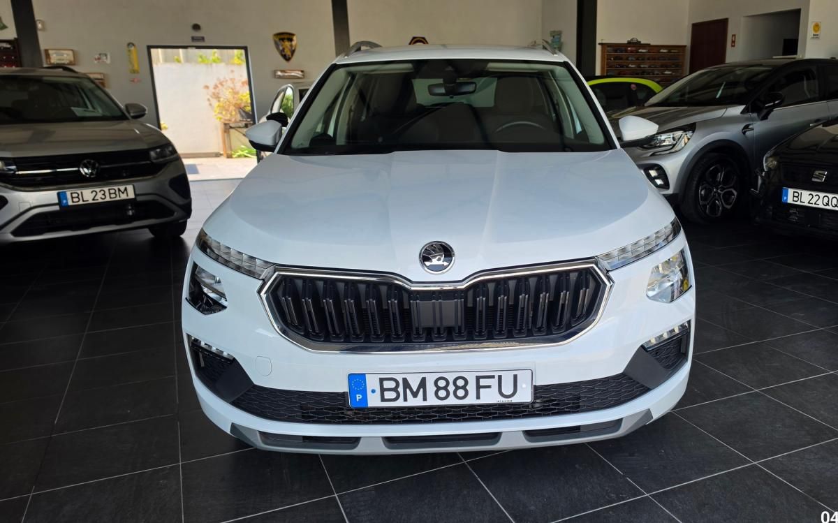skoda-kamiq-2024-gasolina-999cc