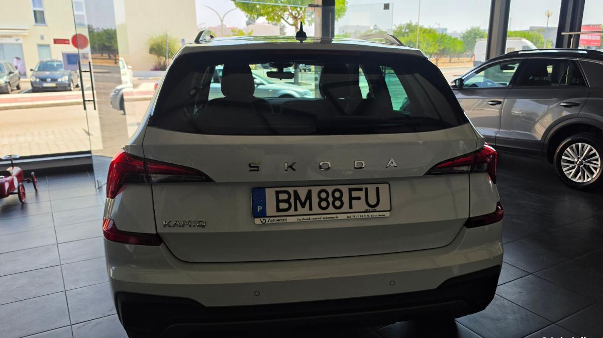 skoda-kamiq-2024-gasolina-999cc