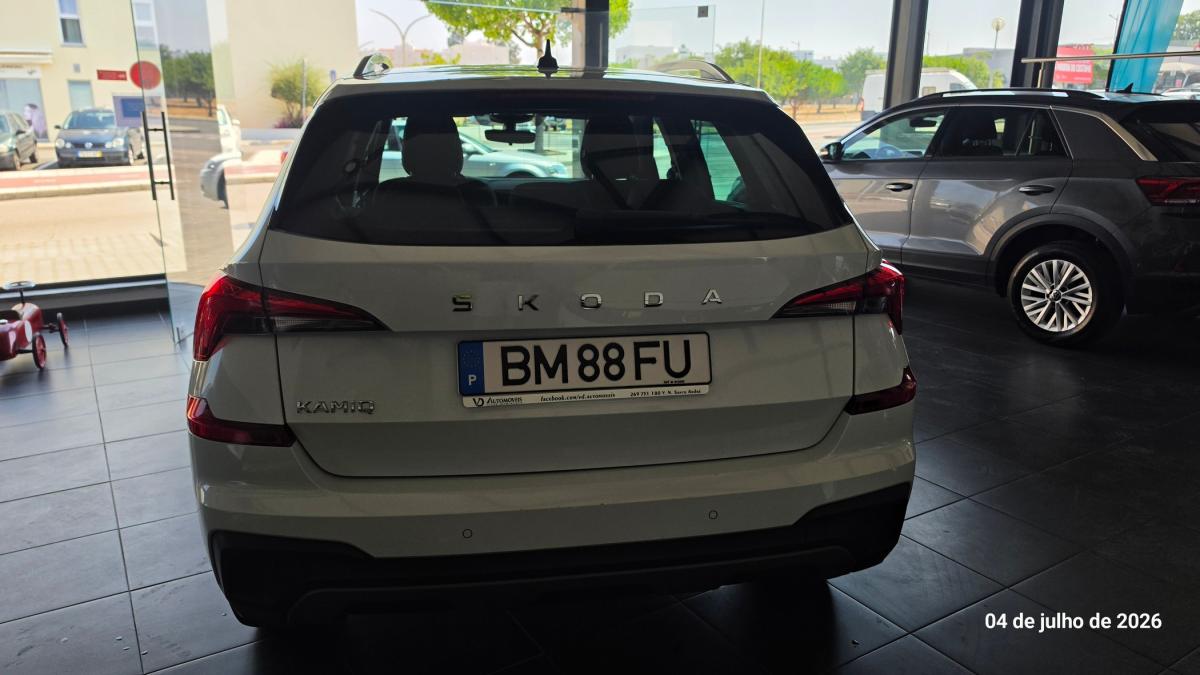 skoda-kamiq-2024-gasolina-999cc