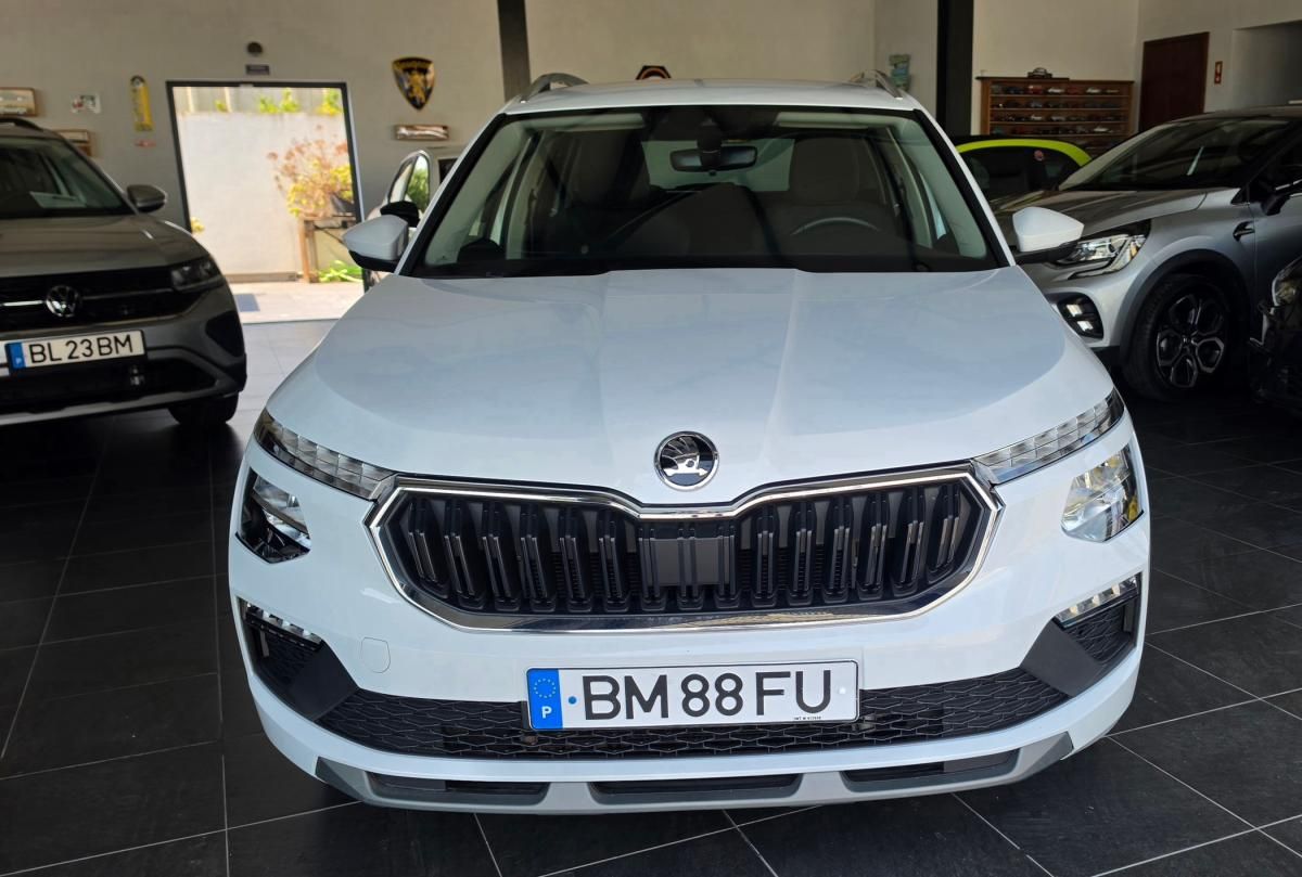 skoda-kamiq-2024-gasolina-999cc