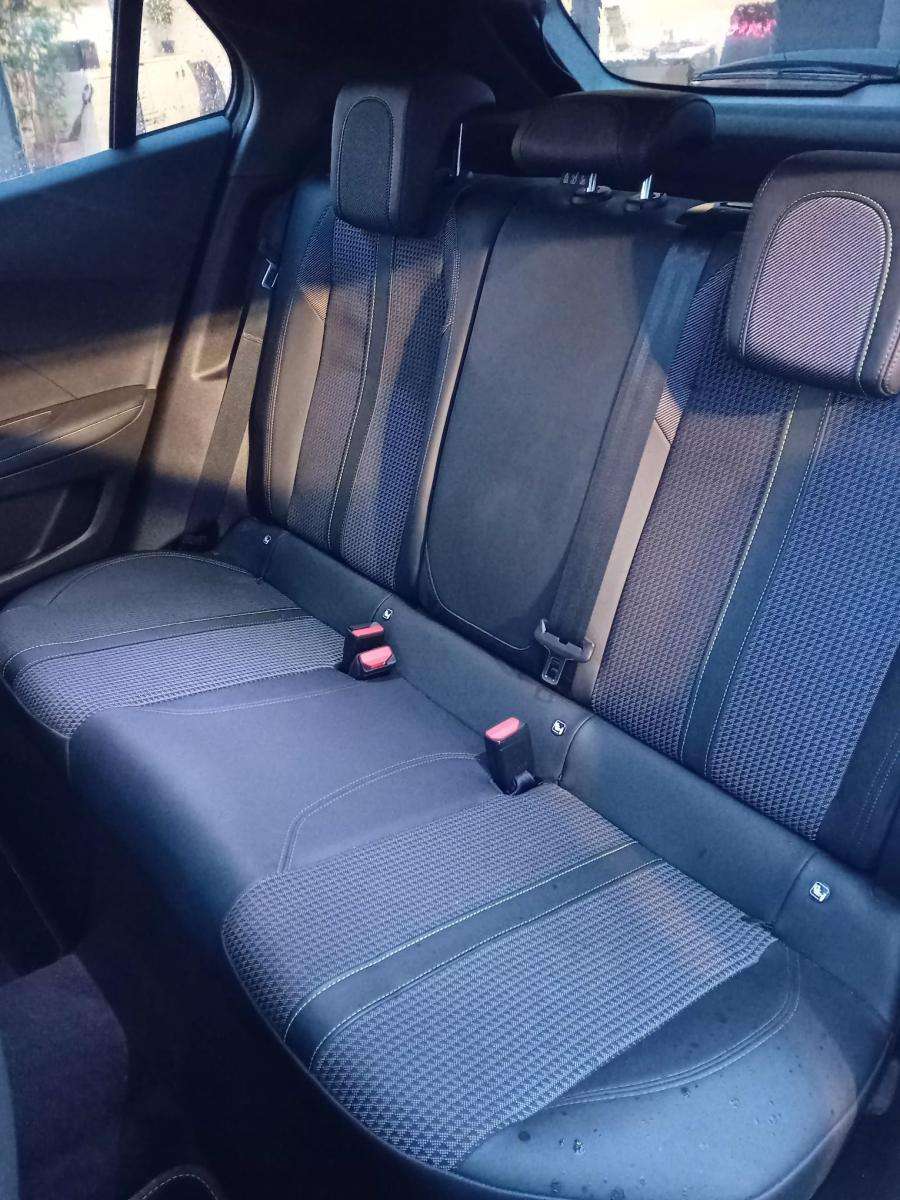 peugeot-2008-2023-gasolina-1199cc