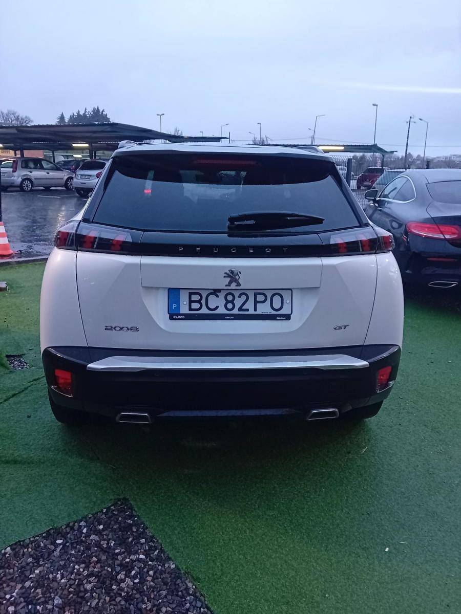 peugeot-2008-2023-gasolina-1199cc