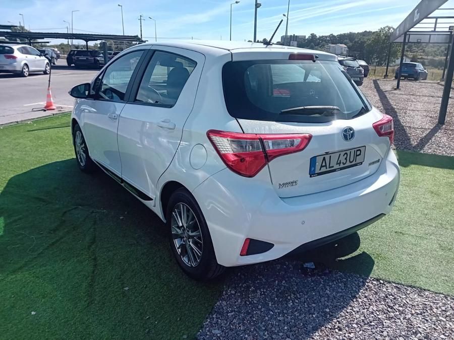 toyota-yaris-2017-hibrido-a-gasolina-1490cc
