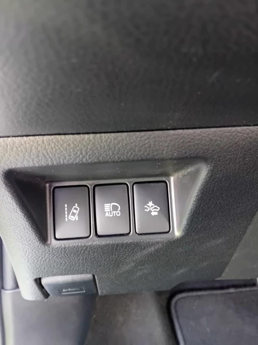 toyota-yaris-2017-hibrido-a-gasolina-1490cc