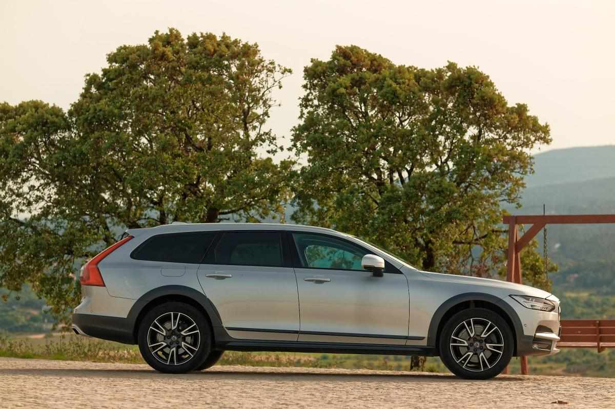 volvo-v90-d5-2-0-awd-2017-diesel-1969cc