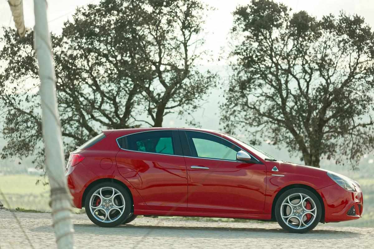 alfa-romeo-giulietta-1-75-tbi-2012-gasolina-1742cc
