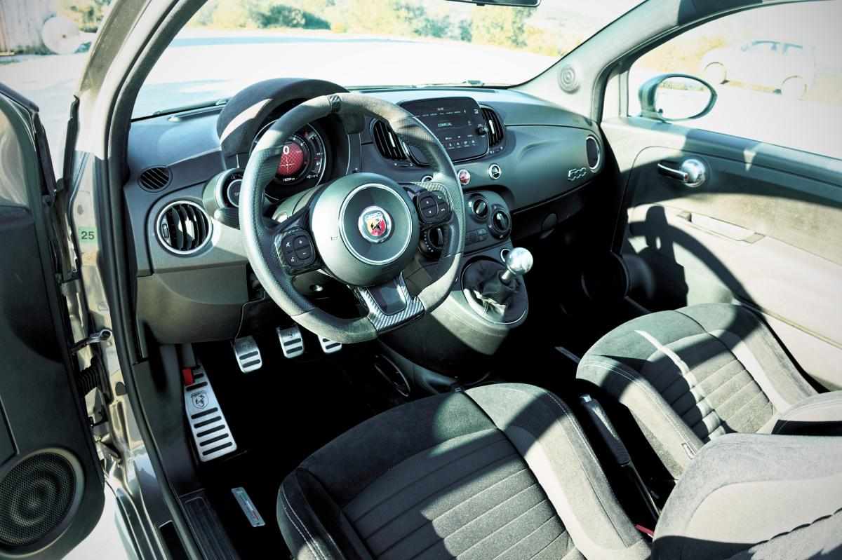 abarth-695c-1-4-t-rivale-175-2023-gasolina-1400cc