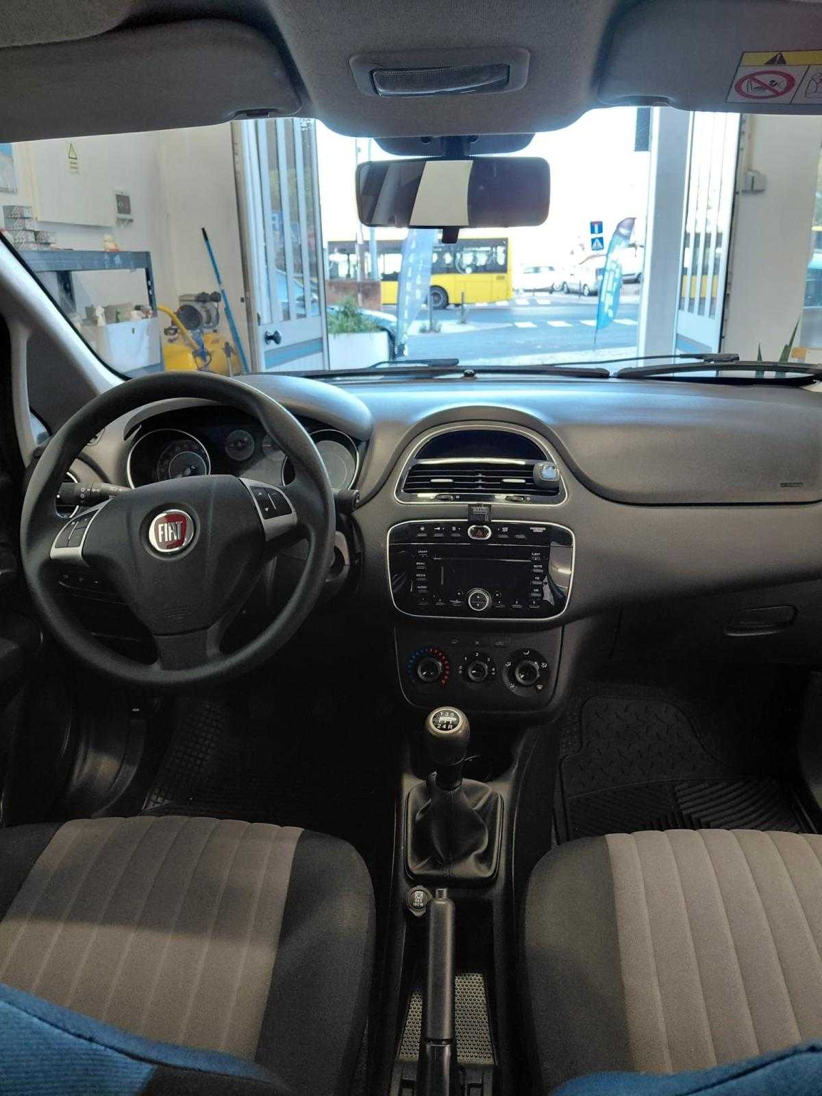 fiat-punto-2018-diesel-1248cc
