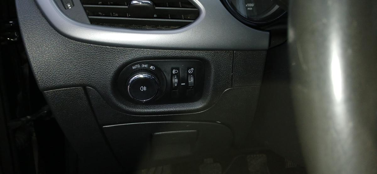 opel-astra-sport-tourer-2018-diesel-1598cc