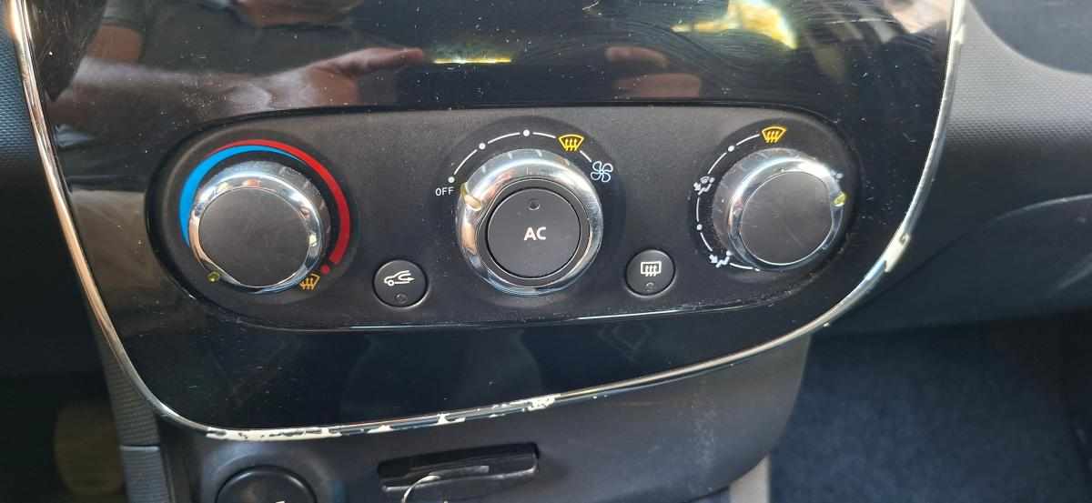 renault-clio-sport-tourer-2014-diesel-1461cc
