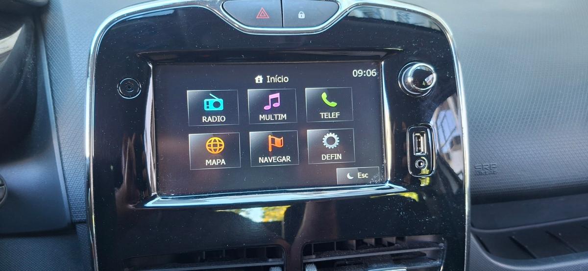 renault-clio-sport-tourer-2014-diesel-1461cc