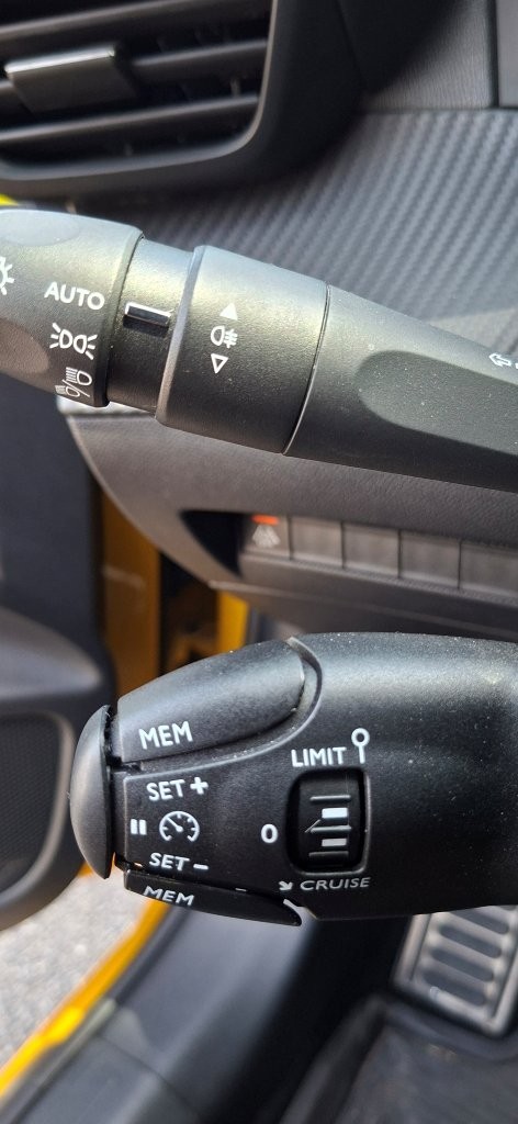 peugeot-208-2020-eletrico-0cc