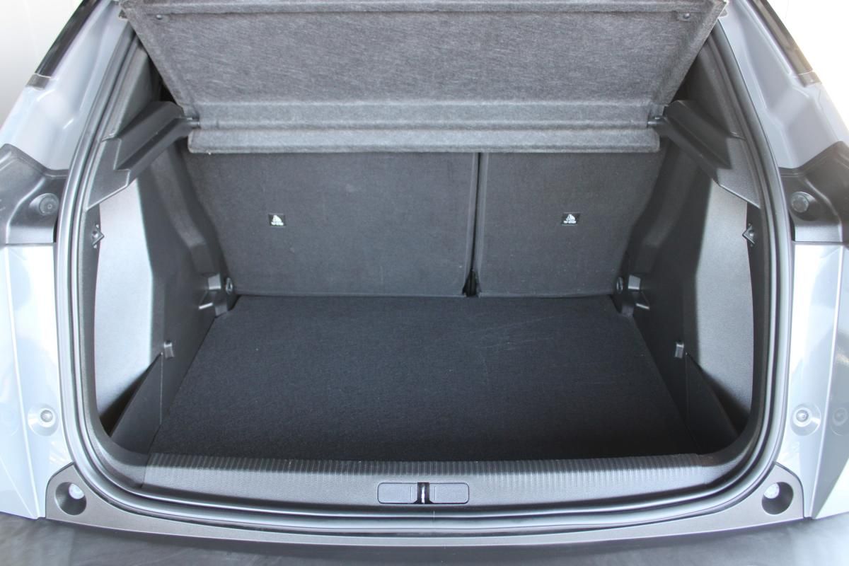 peugeot-2008-2023-gasolina-1199cc