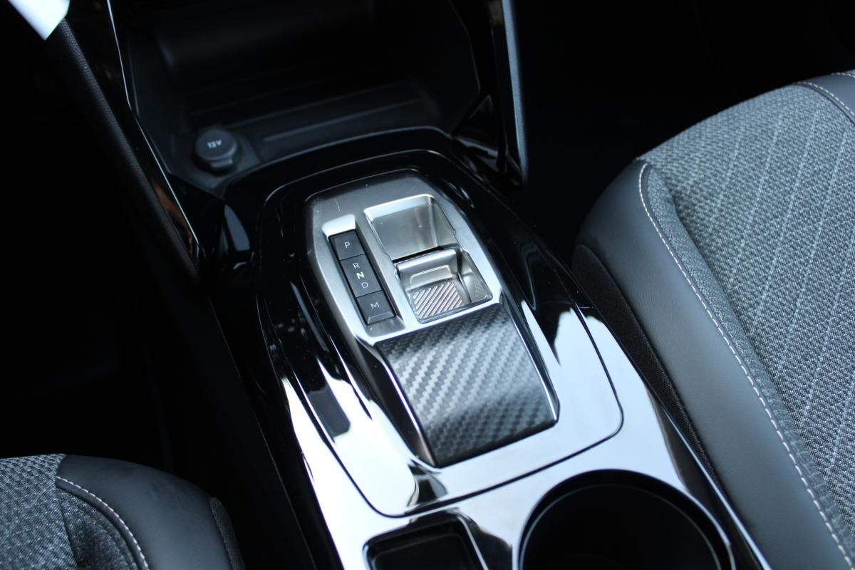 peugeot-2008-2023-gasolina-1199cc