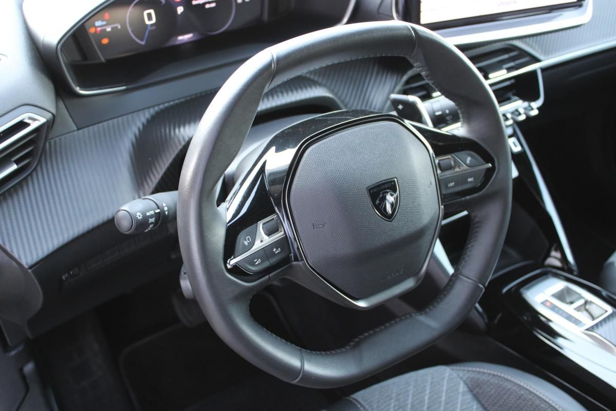 peugeot-2008-2023-gasolina-1199cc