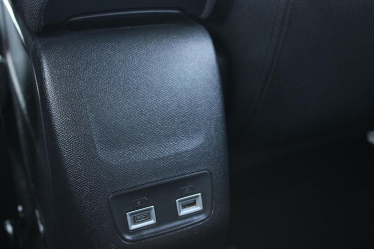 peugeot-2008-2023-gasolina-1199cc
