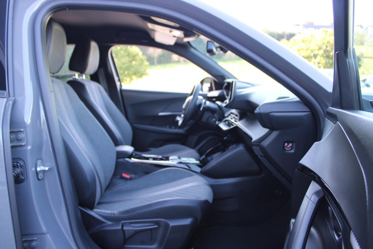 peugeot-2008-2023-gasolina-1199cc