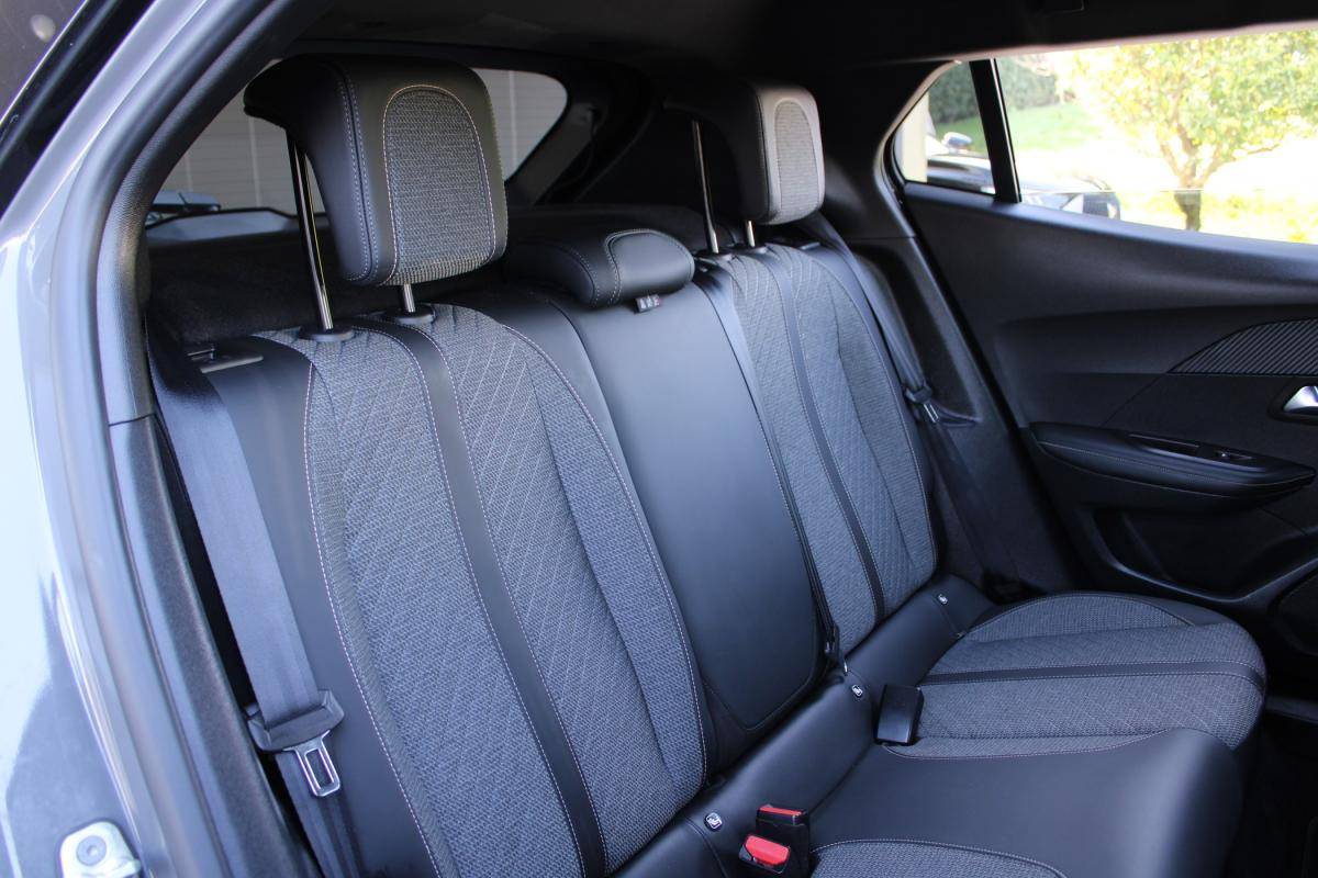 peugeot-2008-2023-gasolina-1199cc