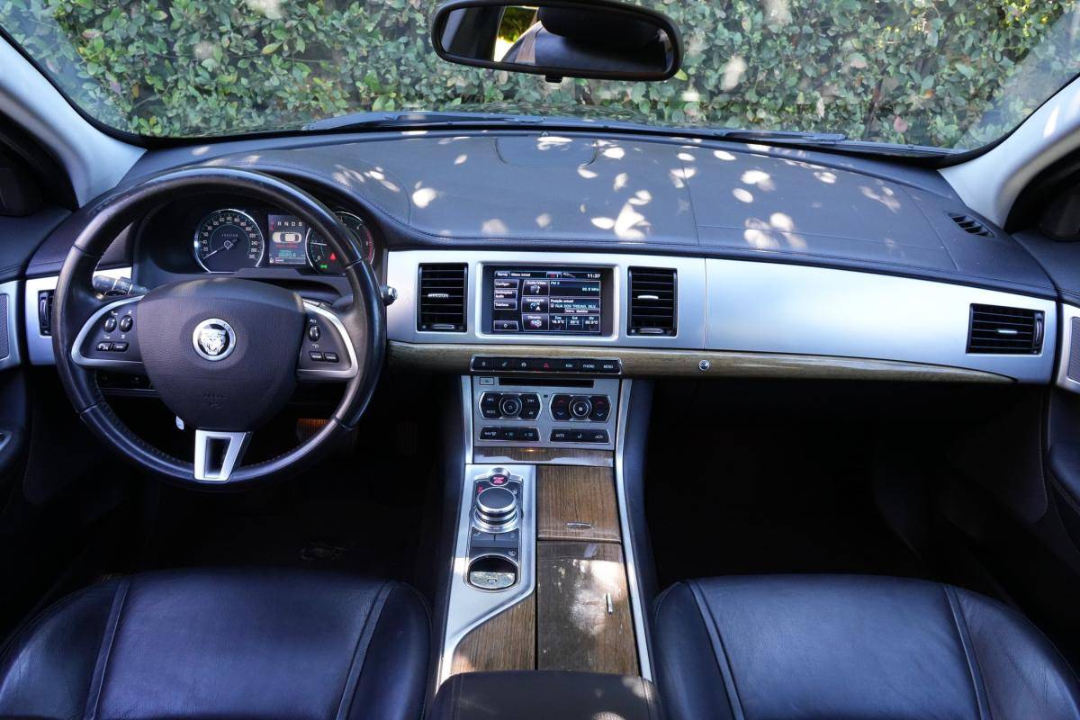 jaguar-xf-2013-diesel-2179cc