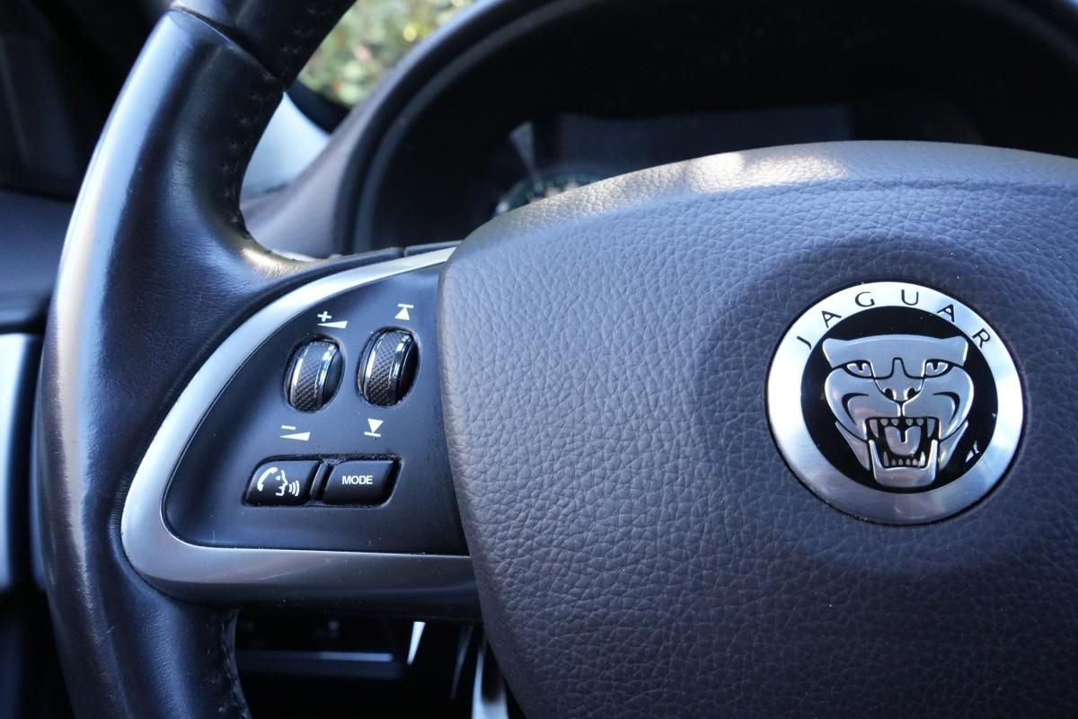 jaguar-xf-2013-diesel-2179cc
