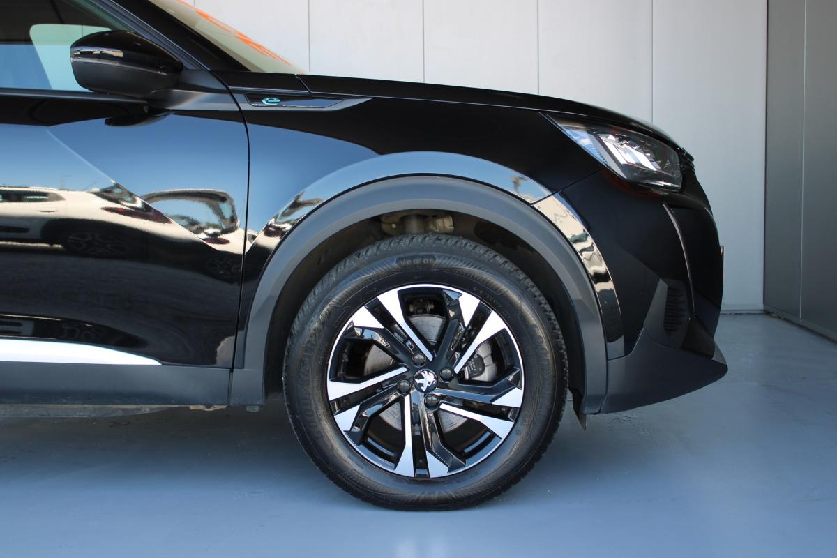 peugeot-2008-2023-eletrico-500cc