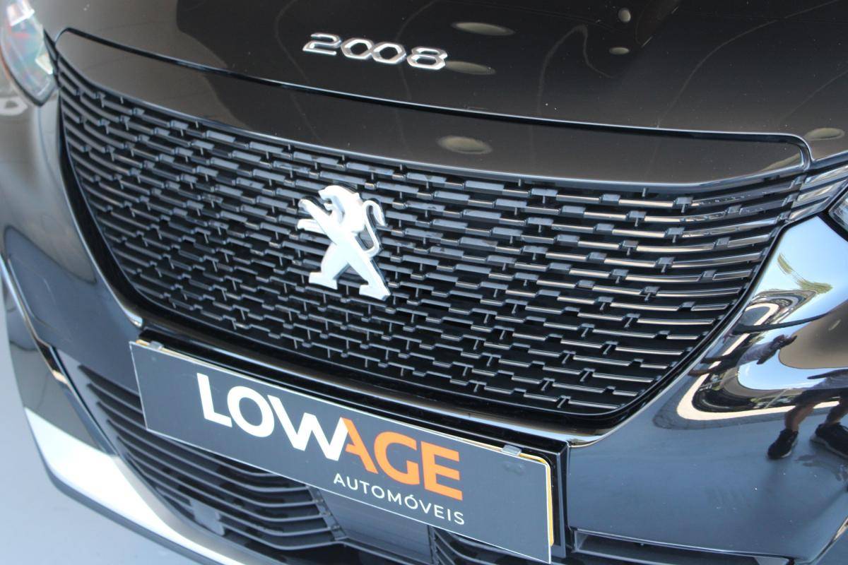 peugeot-2008-2023-eletrico-500cc