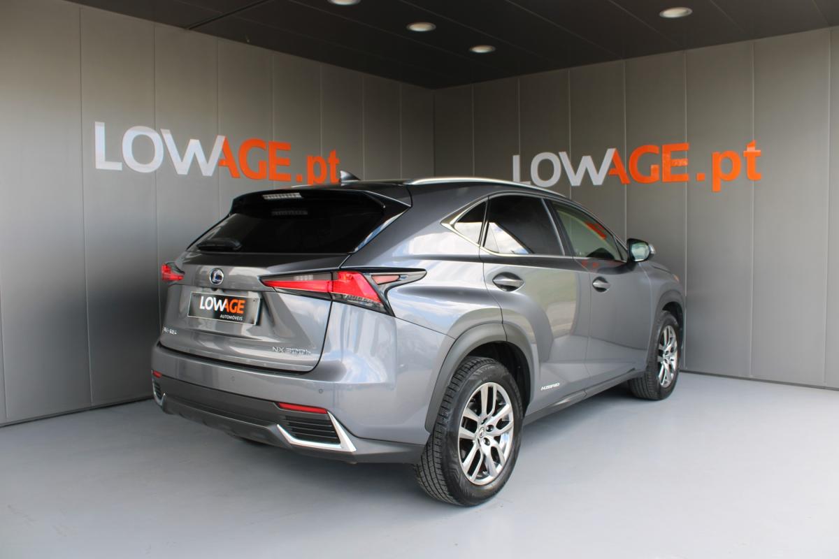 lexus-nx-2019-hibrido-a-gasolina-2494cc