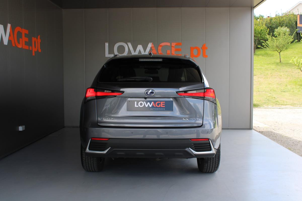 lexus-nx-2019-hibrido-a-gasolina-2494cc