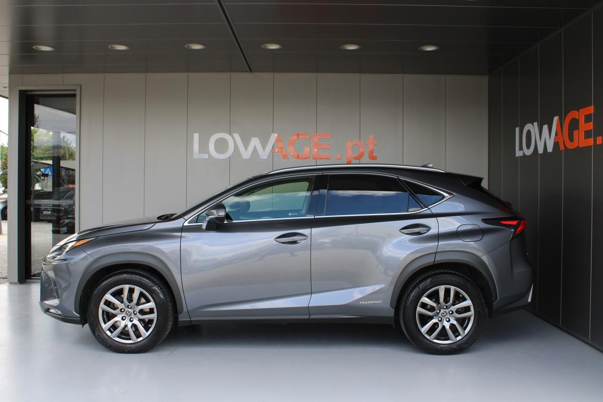 lexus-nx-2019-hibrido-a-gasolina-2494cc