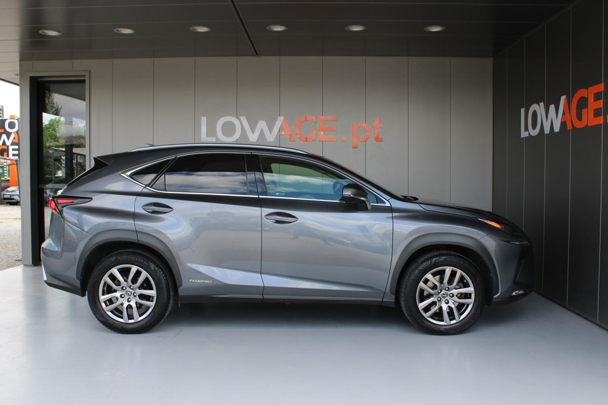 lexus-nx-2019-hibrido-a-gasolina-2494cc