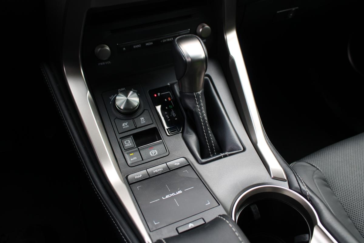 lexus-nx-2019-hibrido-a-gasolina-2494cc