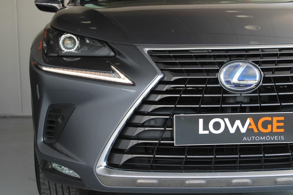 lexus-nx-2019-hibrido-a-gasolina-2494cc